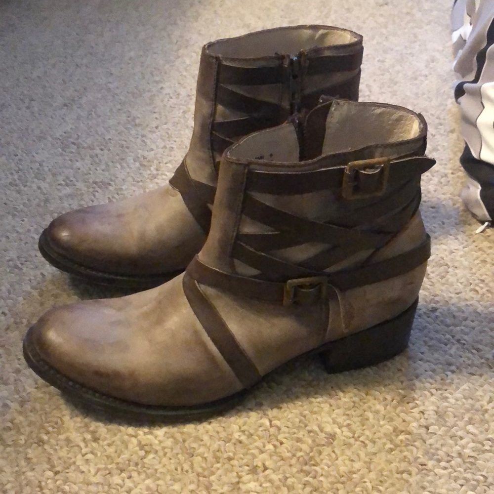 Freebird size 9 boots